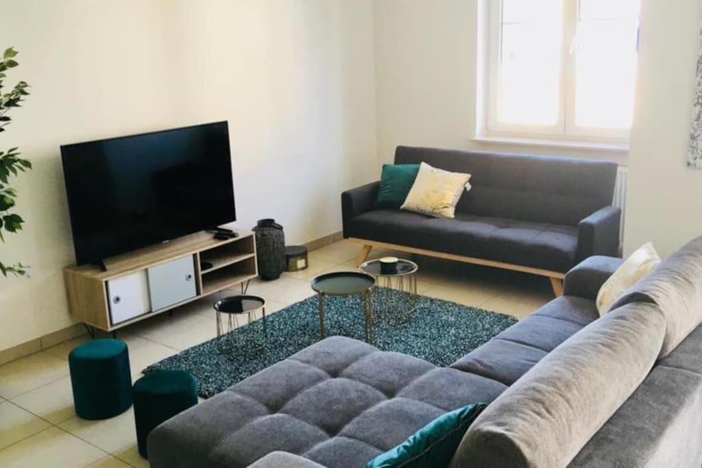 2 Bedrooms In Center W Terrace&parking-2b